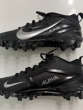 Nike Men’s Black and Silver Athletic Cleats Alpha Menace 4 Men's size 11